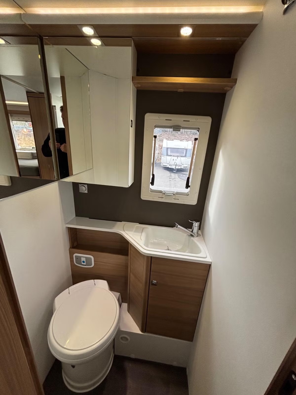 ADRIA CORAL S 670DL - Image 19