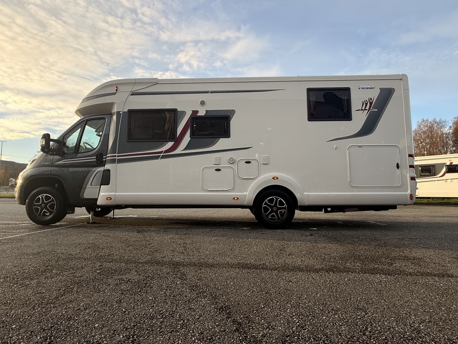 RAPIDO 7096 F - Image 3