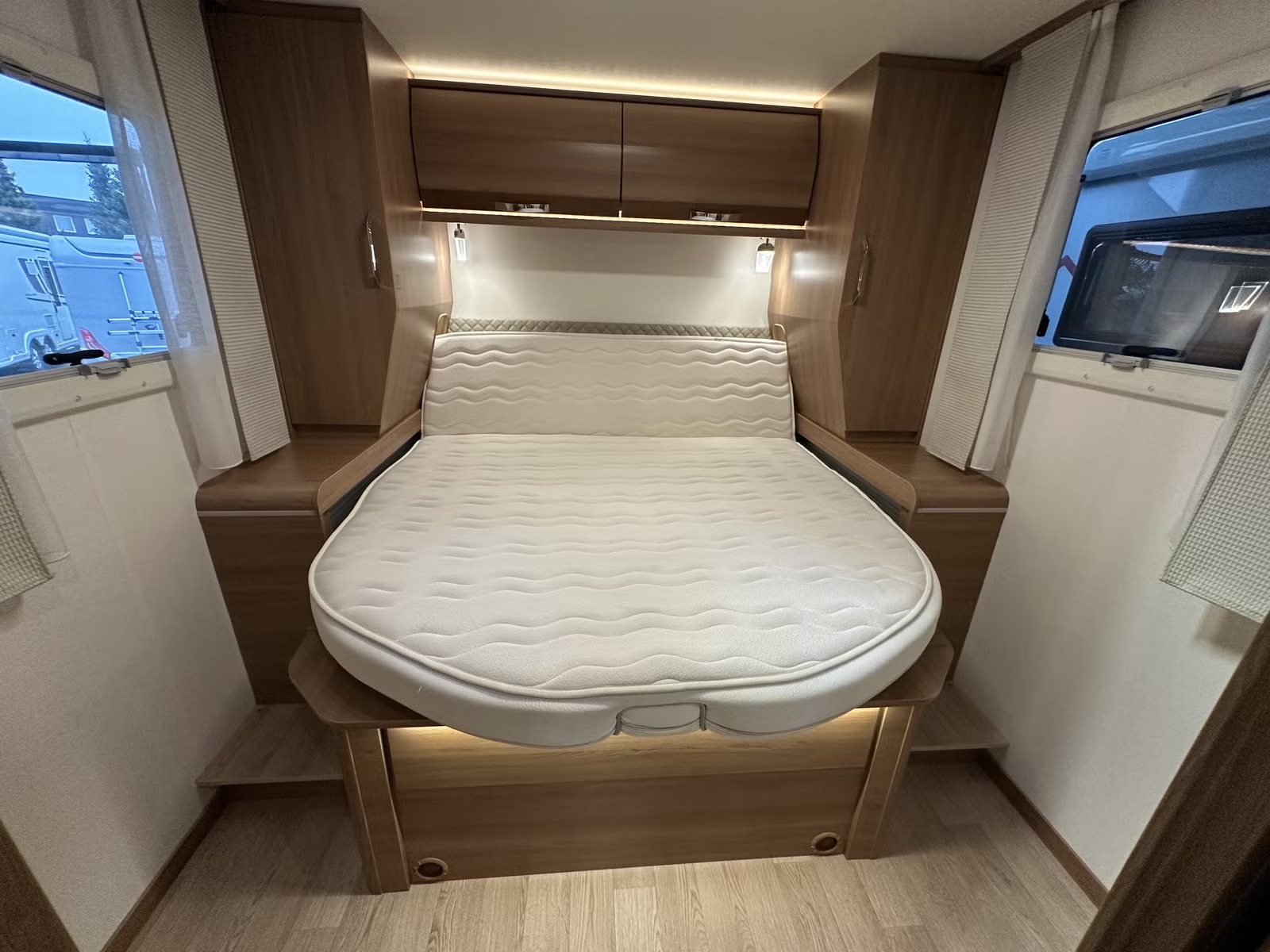 RAPIDO 696 F PREMIUM EDITION - Image 18