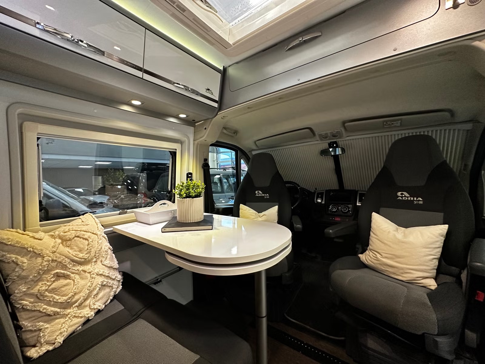 ADRIA TWIN 600 SPT - Image 15