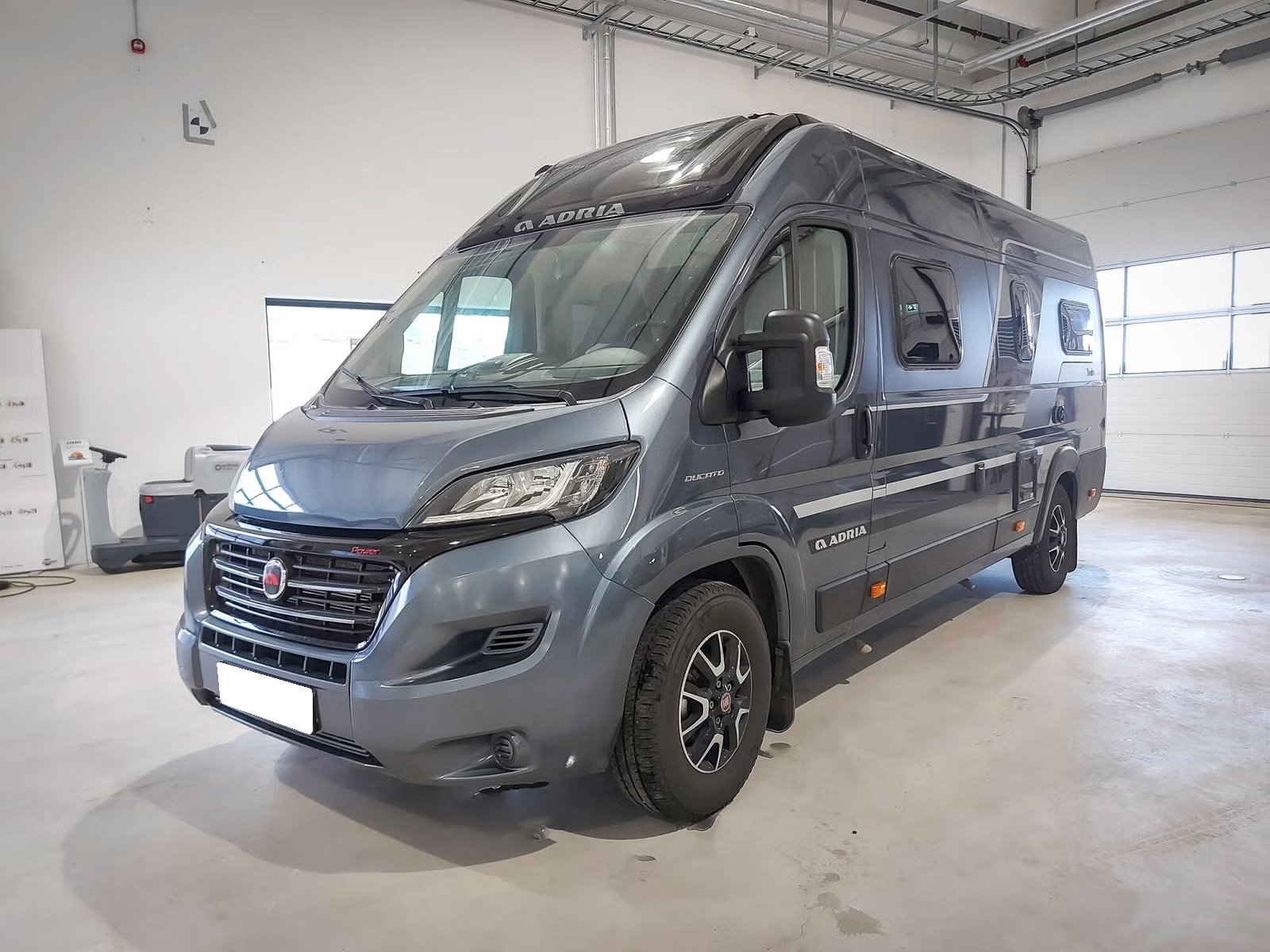 ADRIA TWIN 640 SLB SUPREME