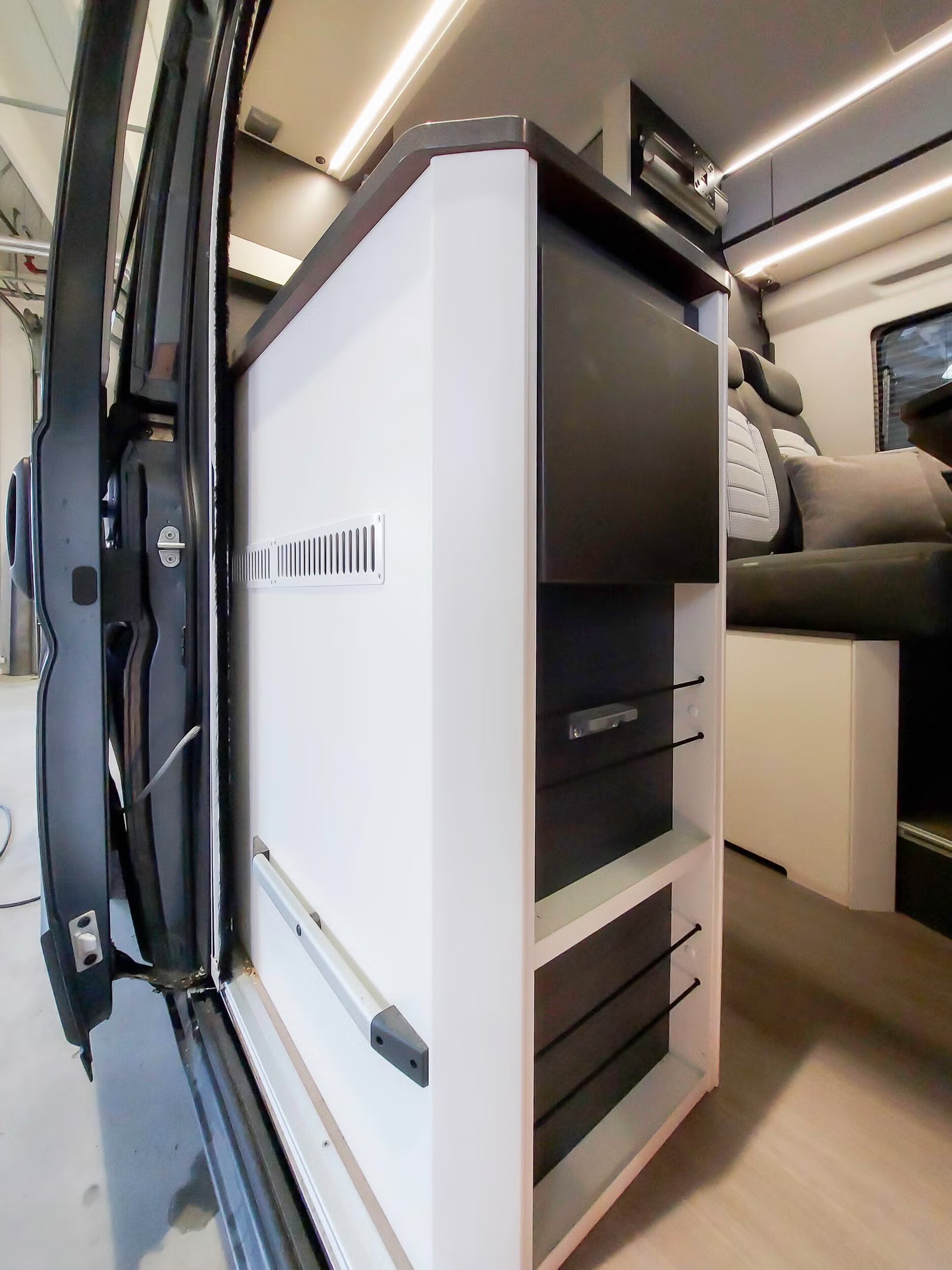 ADRIA TWIN 640 SLB SUPREME - Image 12