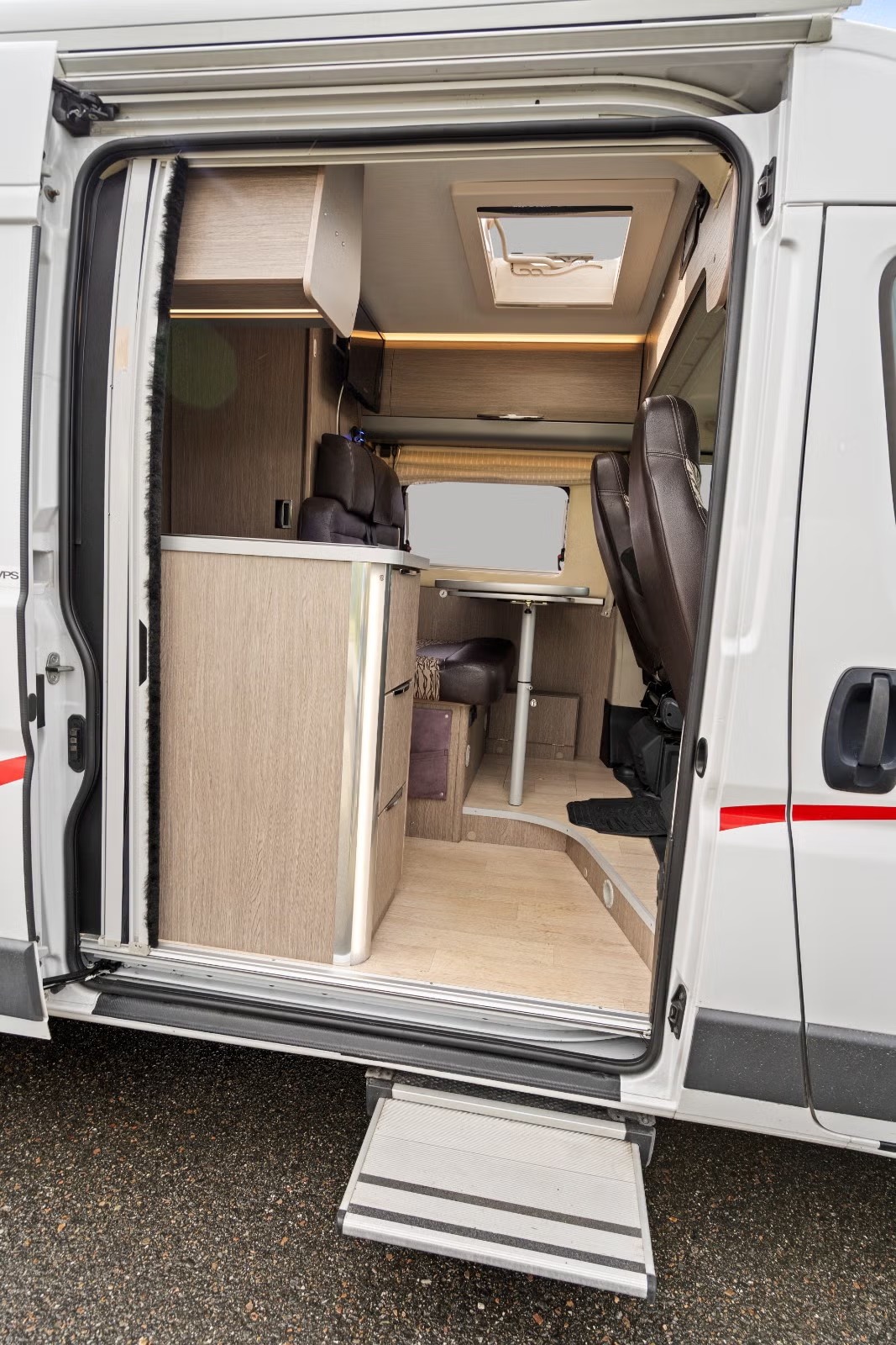 CHALLENGER VANY V114 - 04 COUCHAGES - Image 9