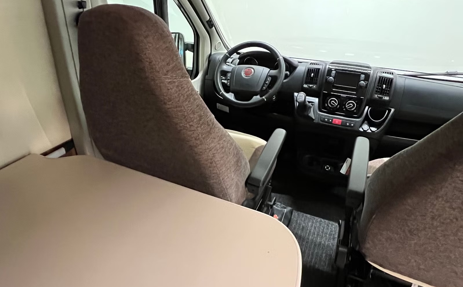 KARMANN MOBIL DAVIS 590 VIVA - 04 COUCHAGES - Image 9