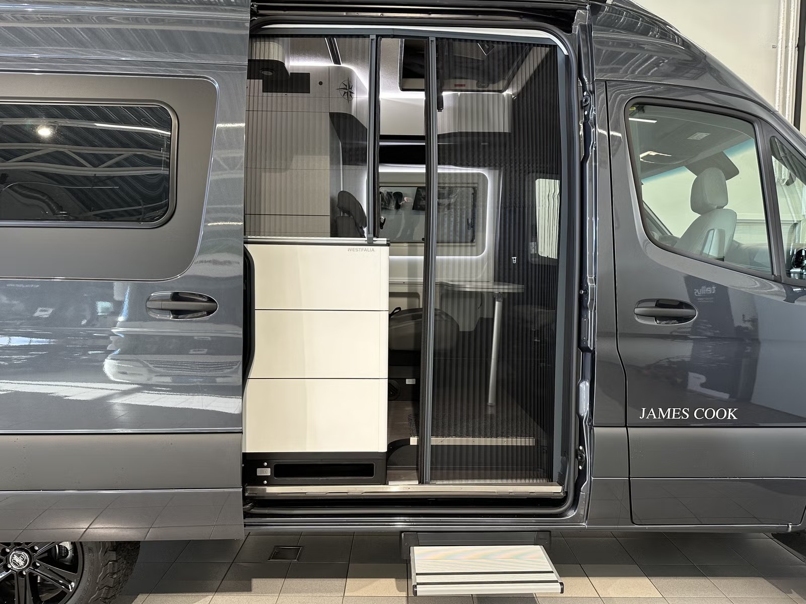 WESTFALIA JAMES COOK 600 E SLIDE-OUT 04 COUCHAGES - Image 7