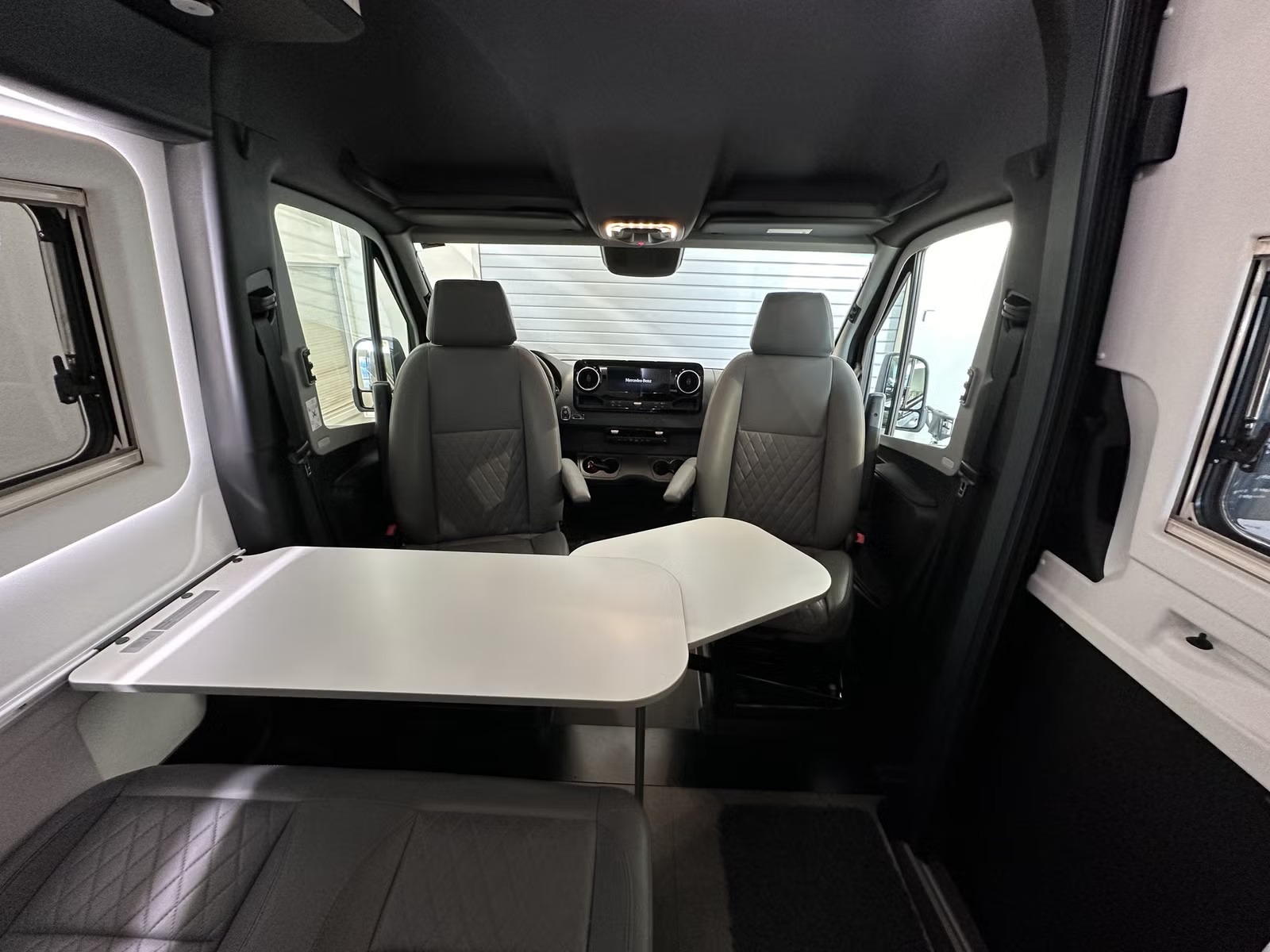 WESTFALIA JAMES COOK 600 E SLIDE-OUT 04 COUCHAGES - Image 13