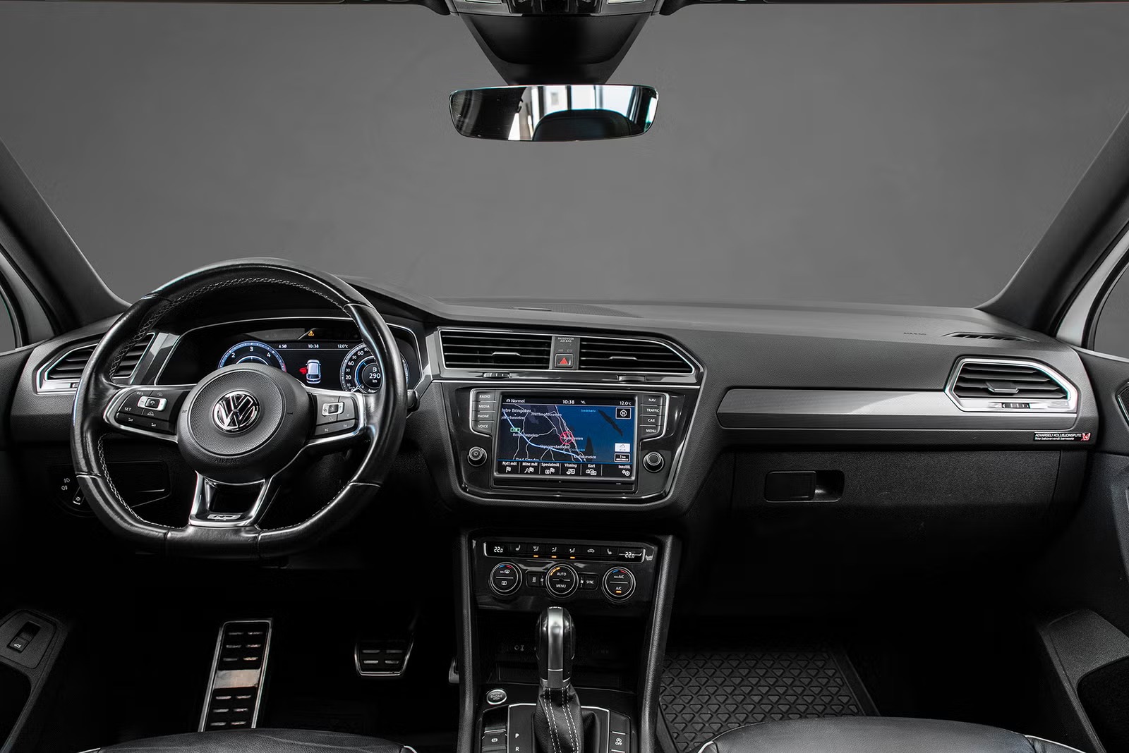 VOLKSWAGEN TIGUAN II 2.0 TDI 150 4MOTION R LINE DSG7 - Image 10