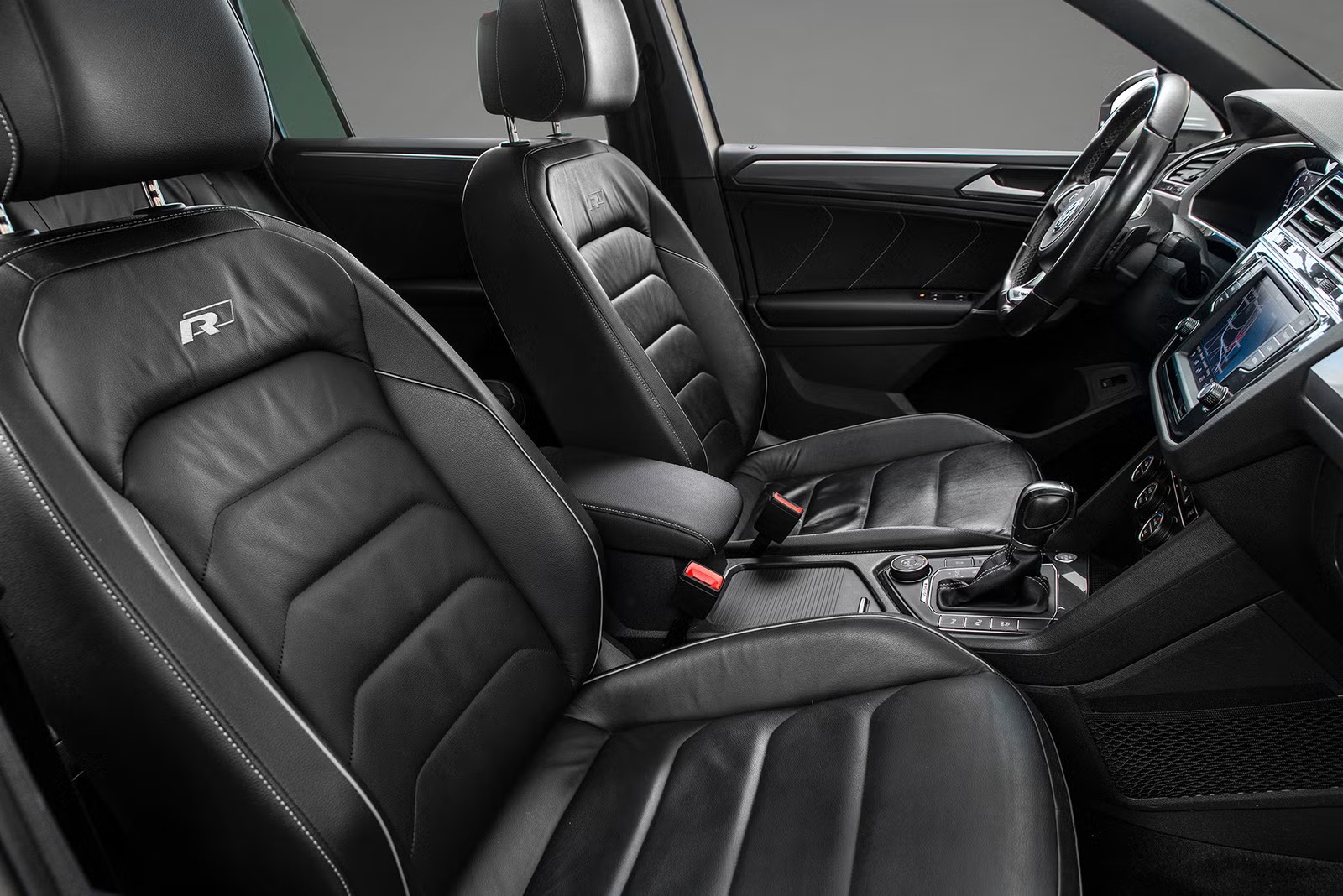 VOLKSWAGEN TIGUAN II 2.0 TDI 150 4MOTION R LINE DSG7 - Image 12