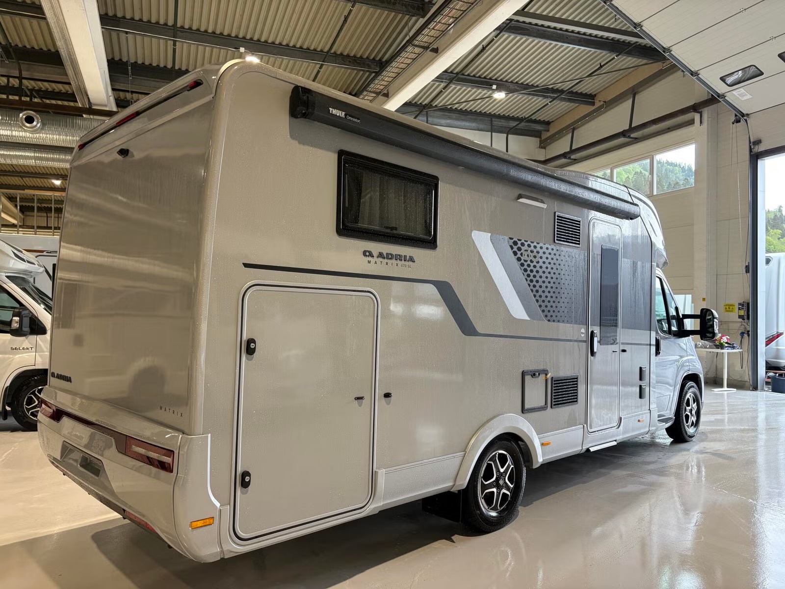 ADRIA MATRIX 670SL 60Y - Image 7