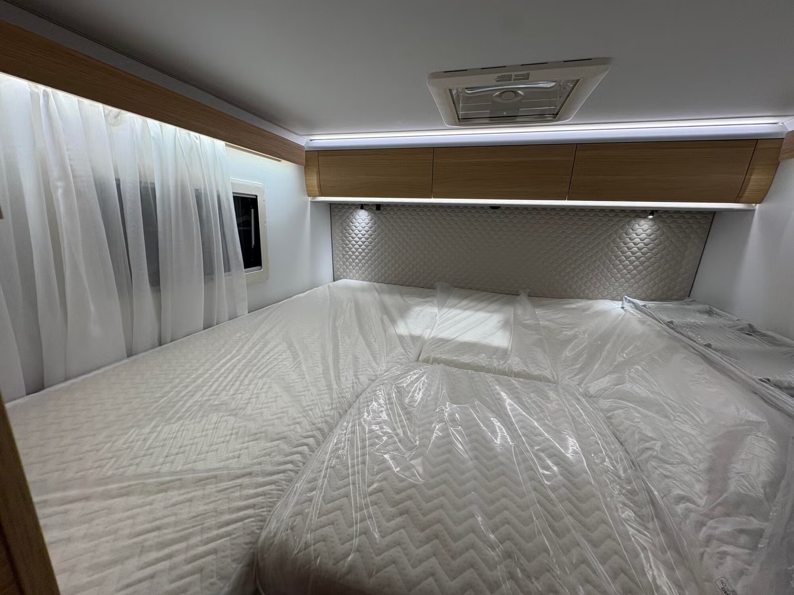 ADRIA MATRIX 670SL 60Y - Image 18