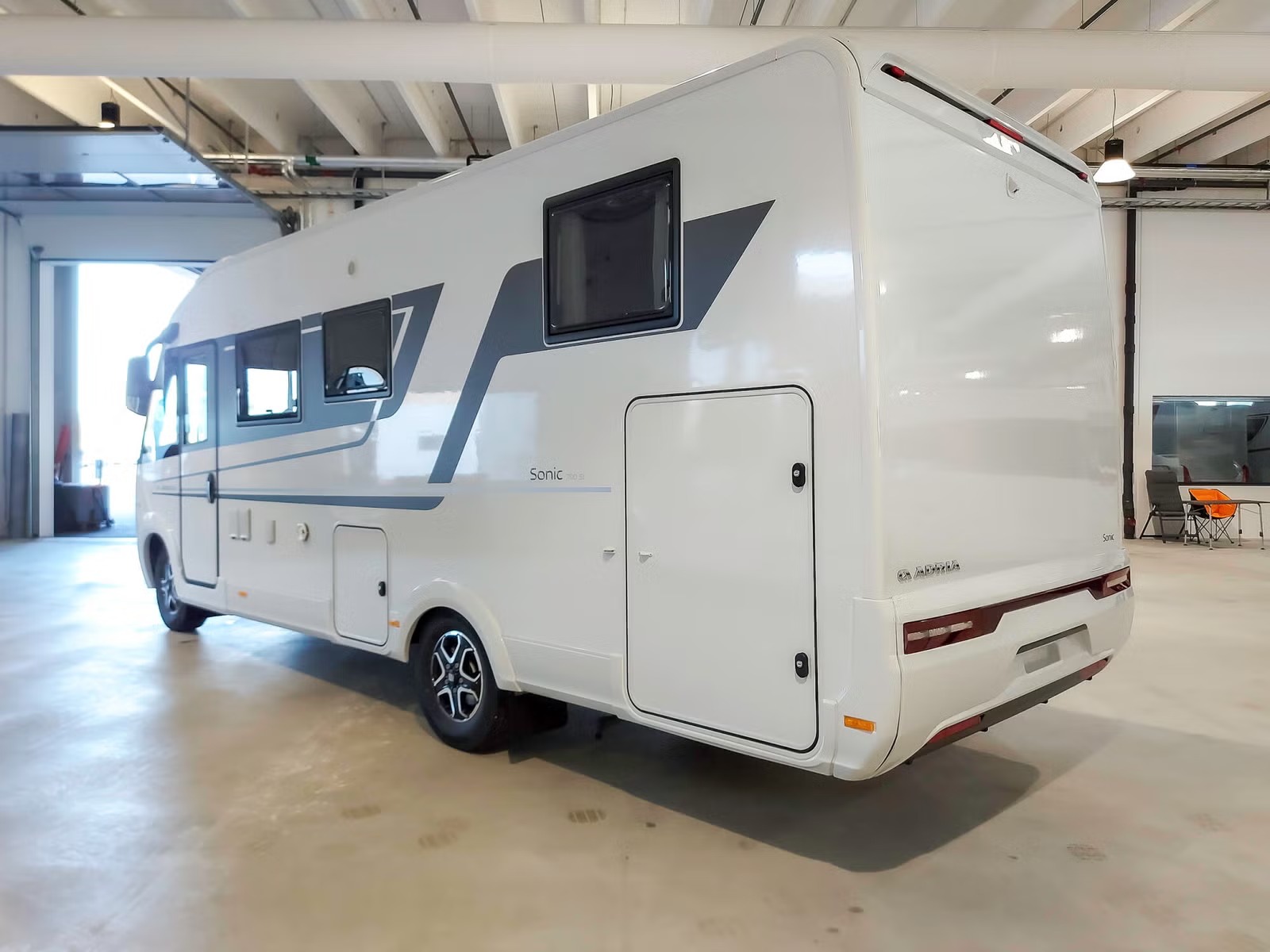 ADRIA SONIC 700 SL - Image 2