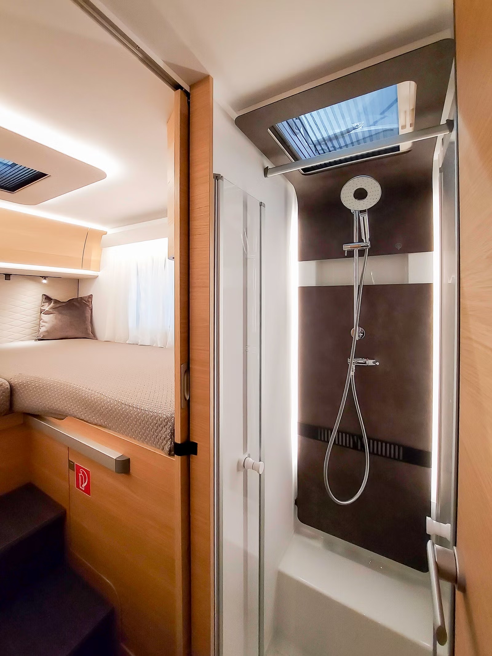 ADRIA SONIC 700 SL - Image 16