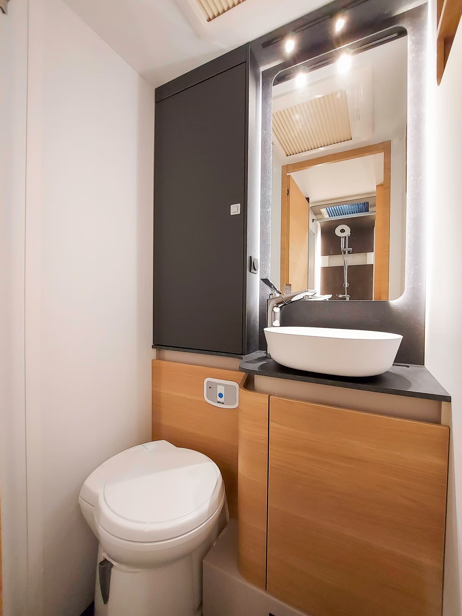 ADRIA SONIC 700 SL - Image 17