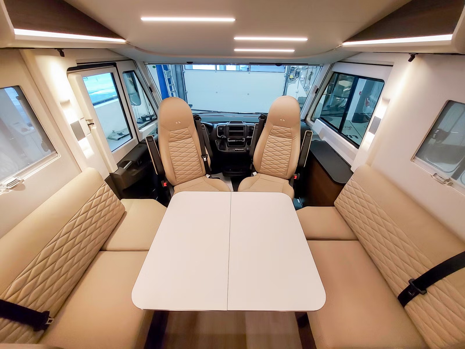 ADRIA SONIC SUPREME 700 DC - Image 9