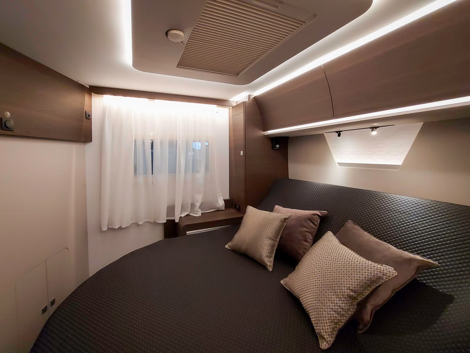 ADRIA SONIC SUPREME 700 DC - Image 19