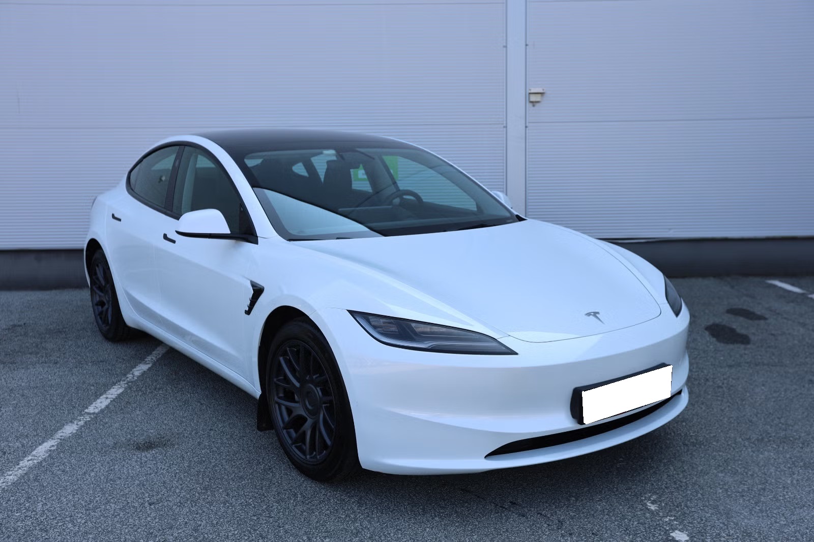 TESLA MODEL 3 HIGHLAND AWD DUAL MOTOR LONG RANGE - Image 4