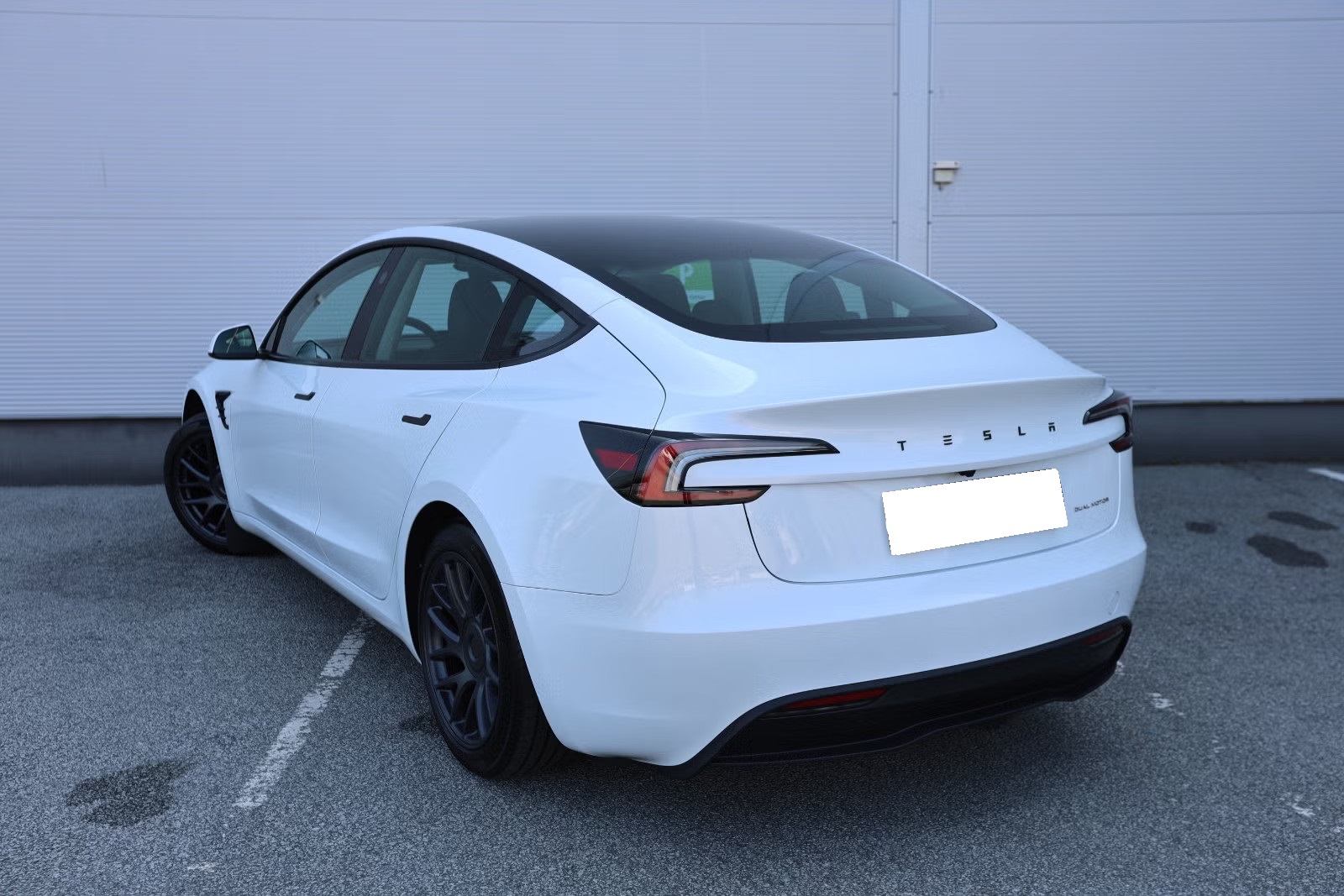 TESLA MODEL 3 HIGHLAND AWD DUAL MOTOR LONG RANGE - Image 9