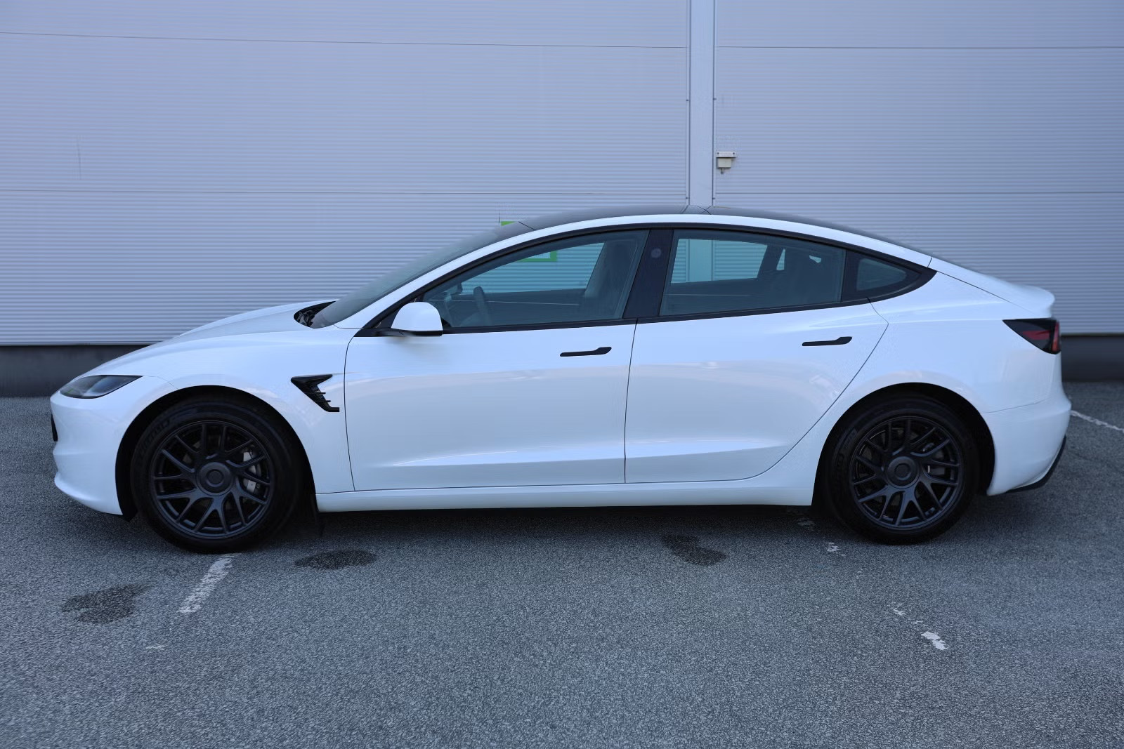 TESLA MODEL 3 HIGHLAND AWD DUAL MOTOR LONG RANGE - Image 12