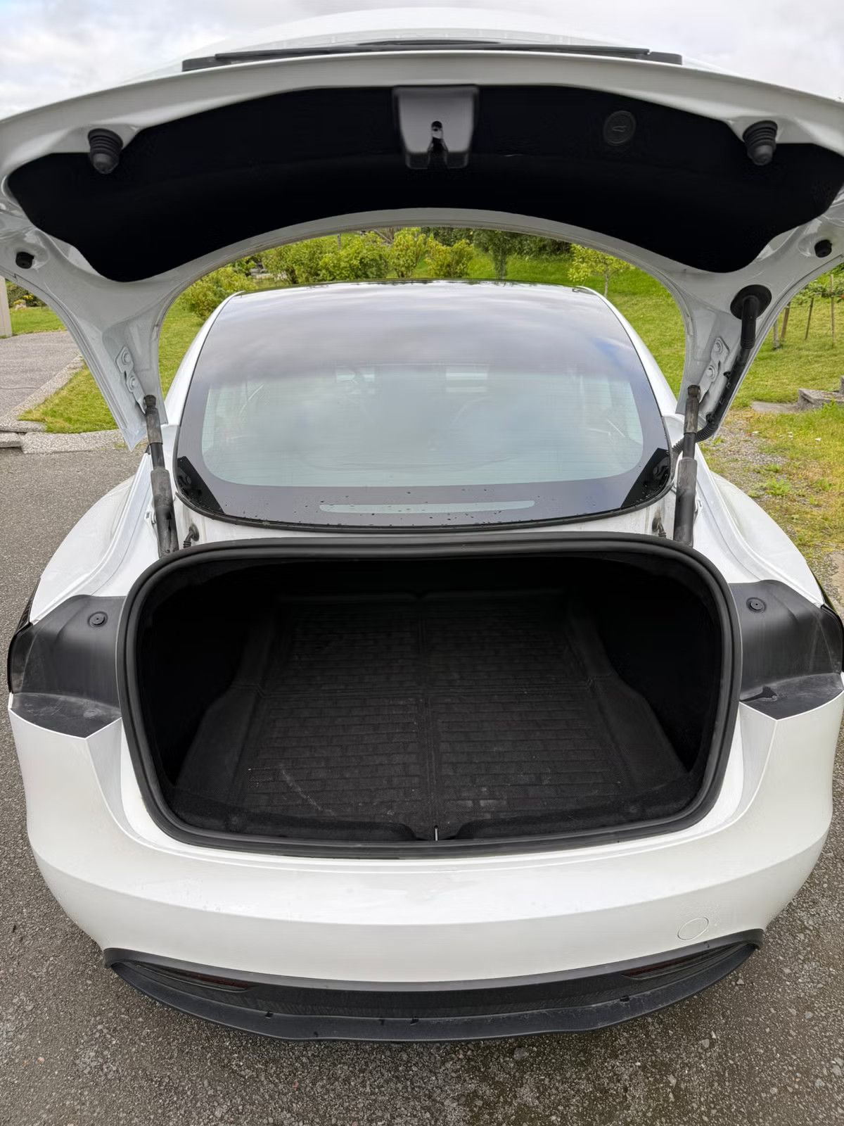 TESLA MODEL 3 HIGHLAND AWD DUAL MOTOR LONG RANGE - Image 4
