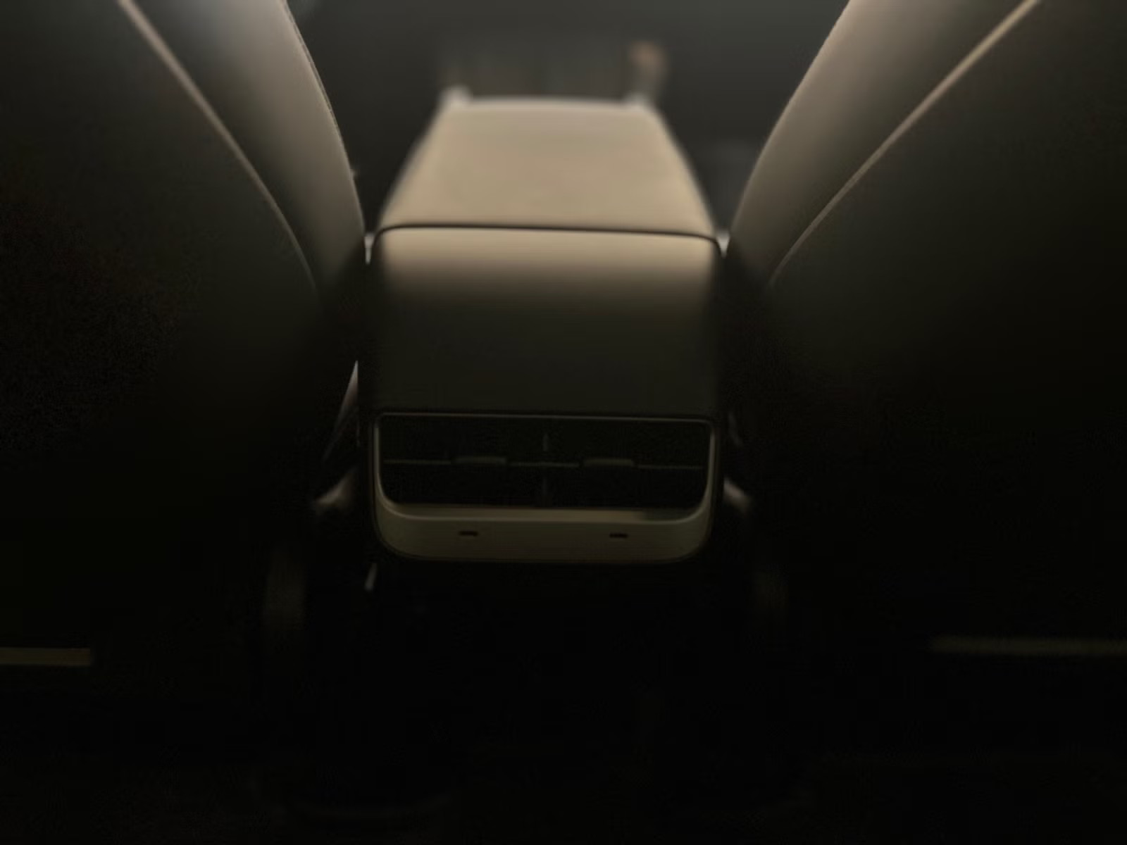 TESLA MODEL Y LONG RANGE - Image 15