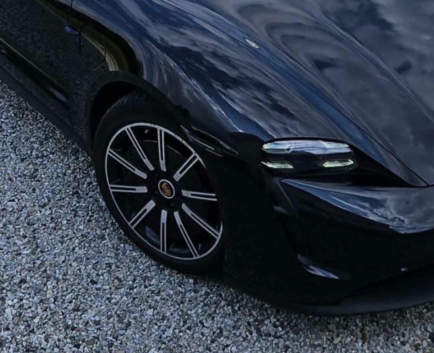 PORSCHE TAYCAN 4S PERFORMANCE PLUS - Image 7