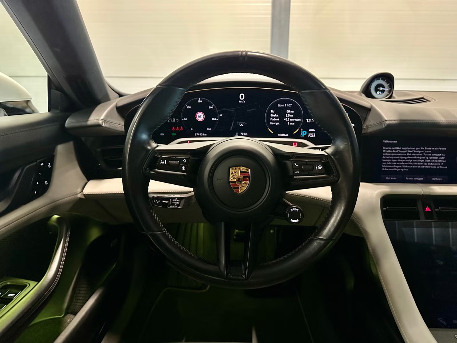 PORSCHE TAYCAN 4S PERFORMANCE PLUS - Image 16