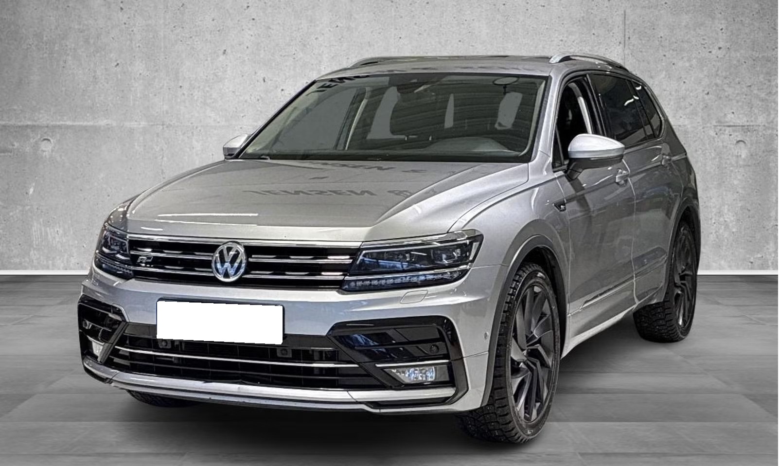 VOLKSWAGEN TIGUAN 2.0 TDI ALLSPACE 4x4 R-LINE 4MOTION DSG - Image 2