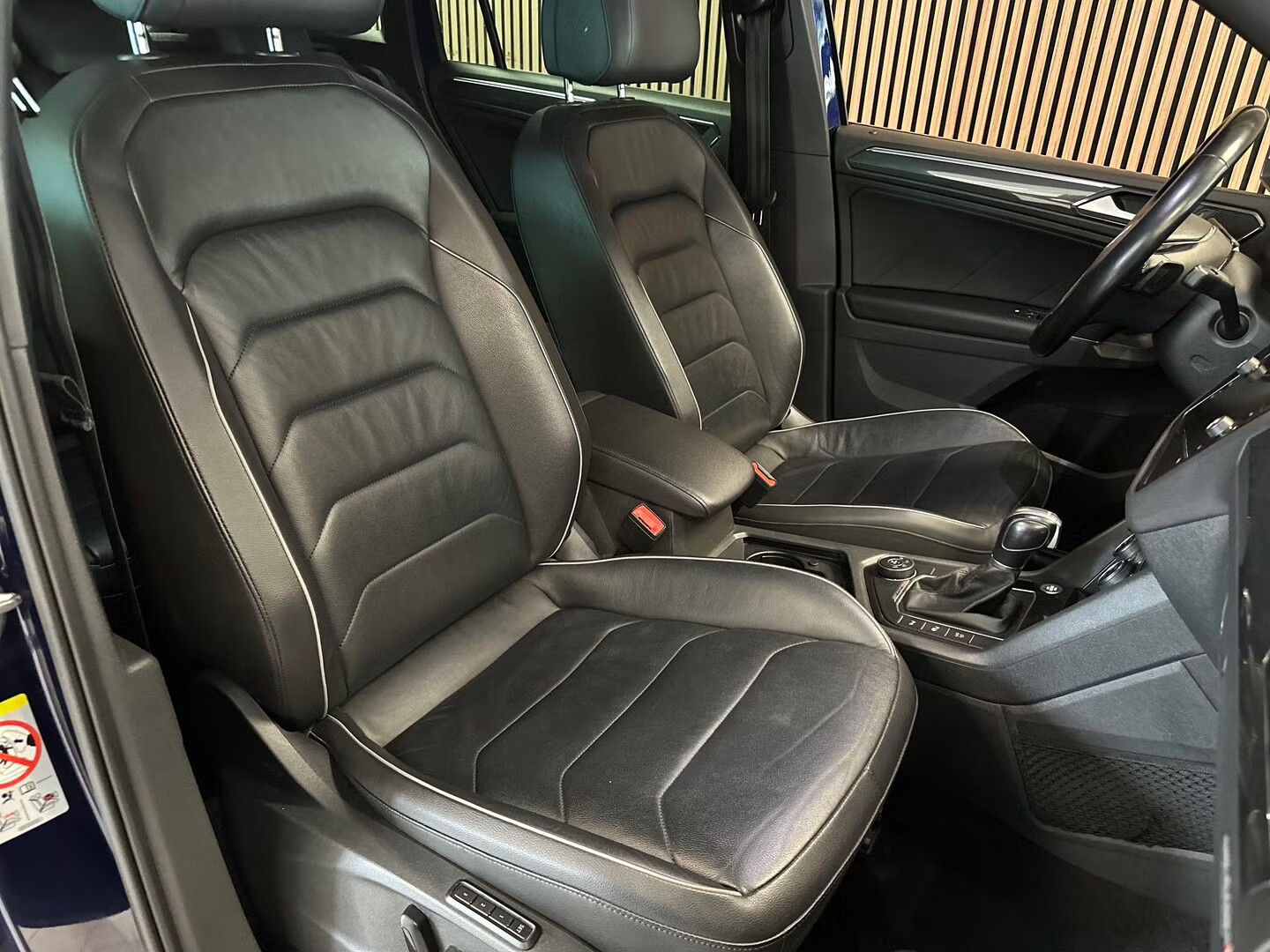 VOLKSWAGEN TIGUAN 2.0 TDI 190 4MOTION DSG7 R LINE - Image 9