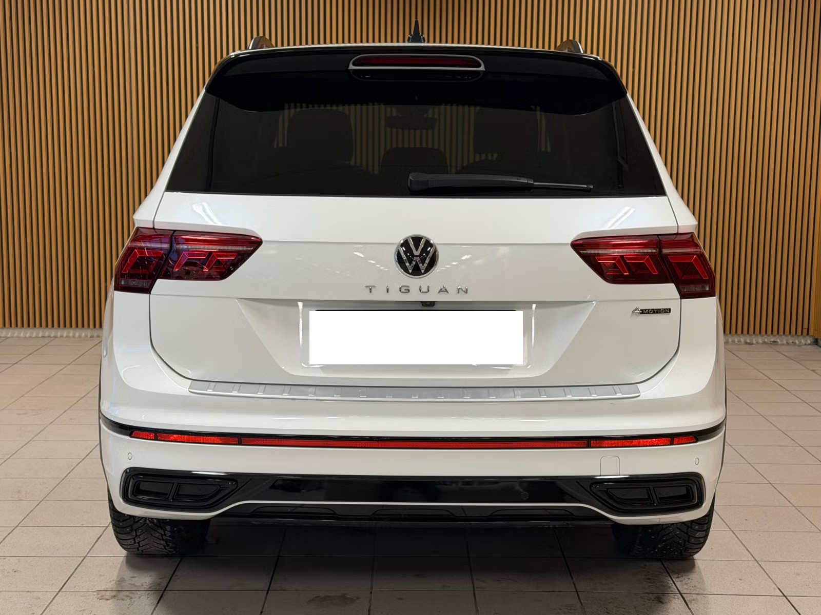 VOLKSWAGEN TIGUAN 2.0 TDI 150CH ELEGANCE EXCLUSIVE 4MOTION DSG7 - Image 10