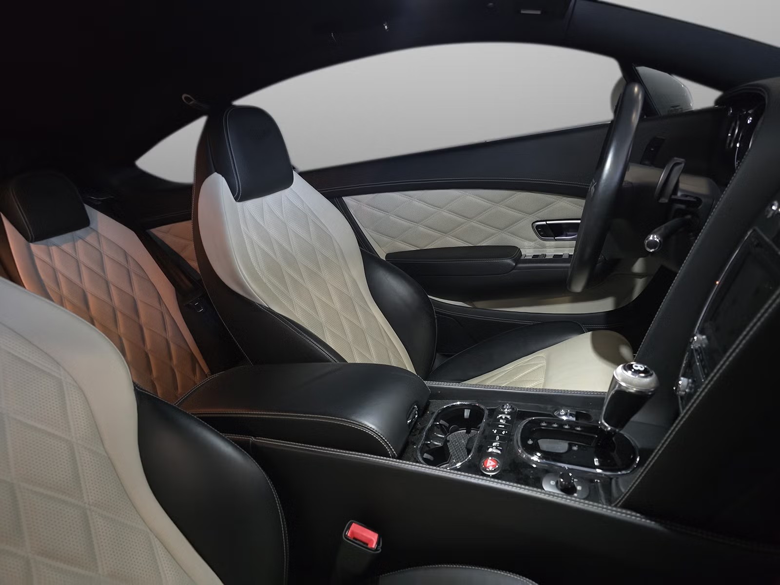 BENTLEY CONTINENTAL GT MULLINER V8 4,0 L biturbo - Image 8