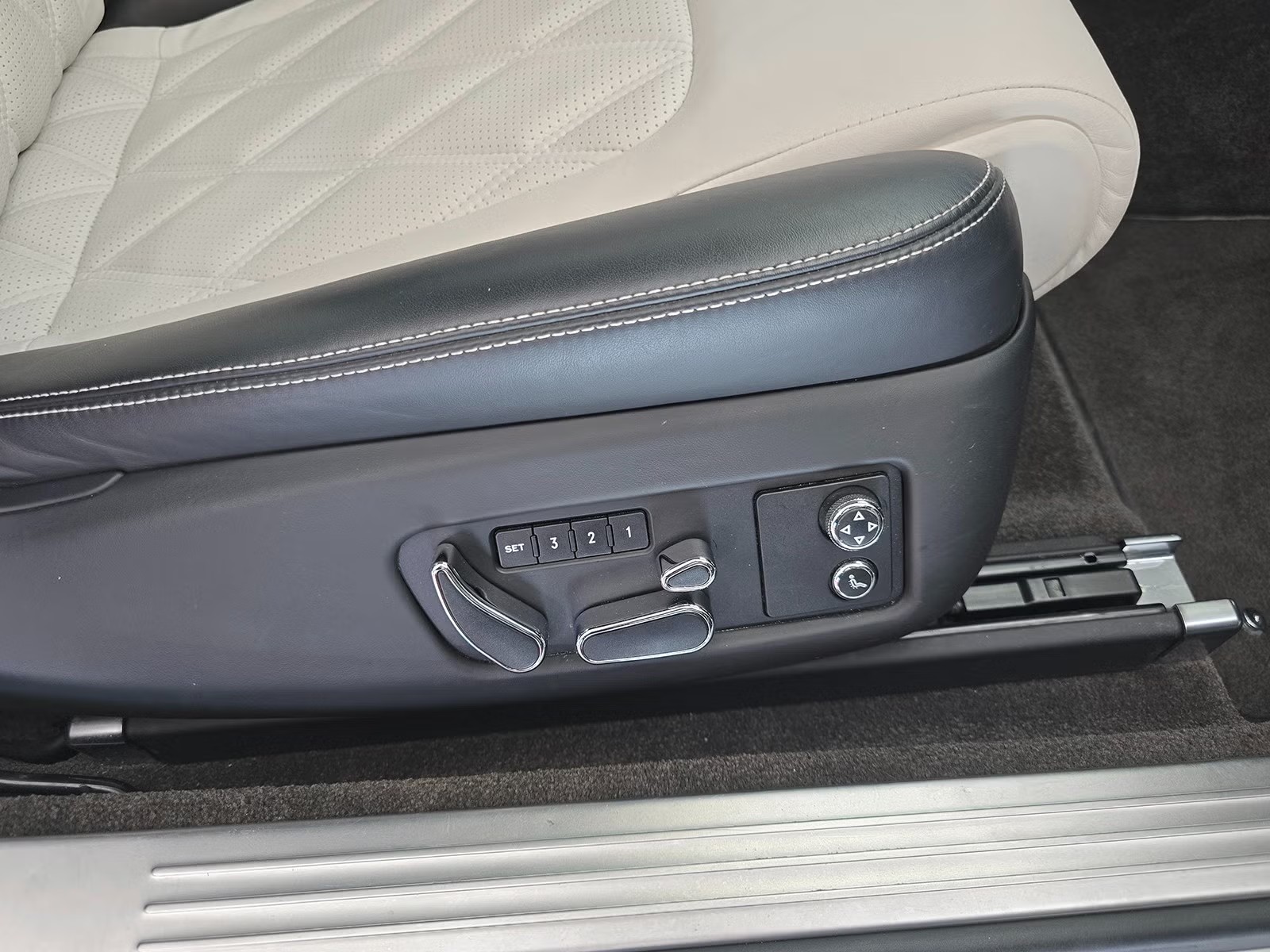 BENTLEY CONTINENTAL GT MULLINER V8 4,0 L biturbo - Image 11