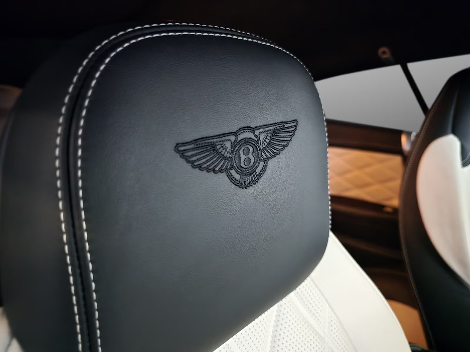 BENTLEY CONTINENTAL GT MULLINER V8 4,0 L biturbo - Image 17