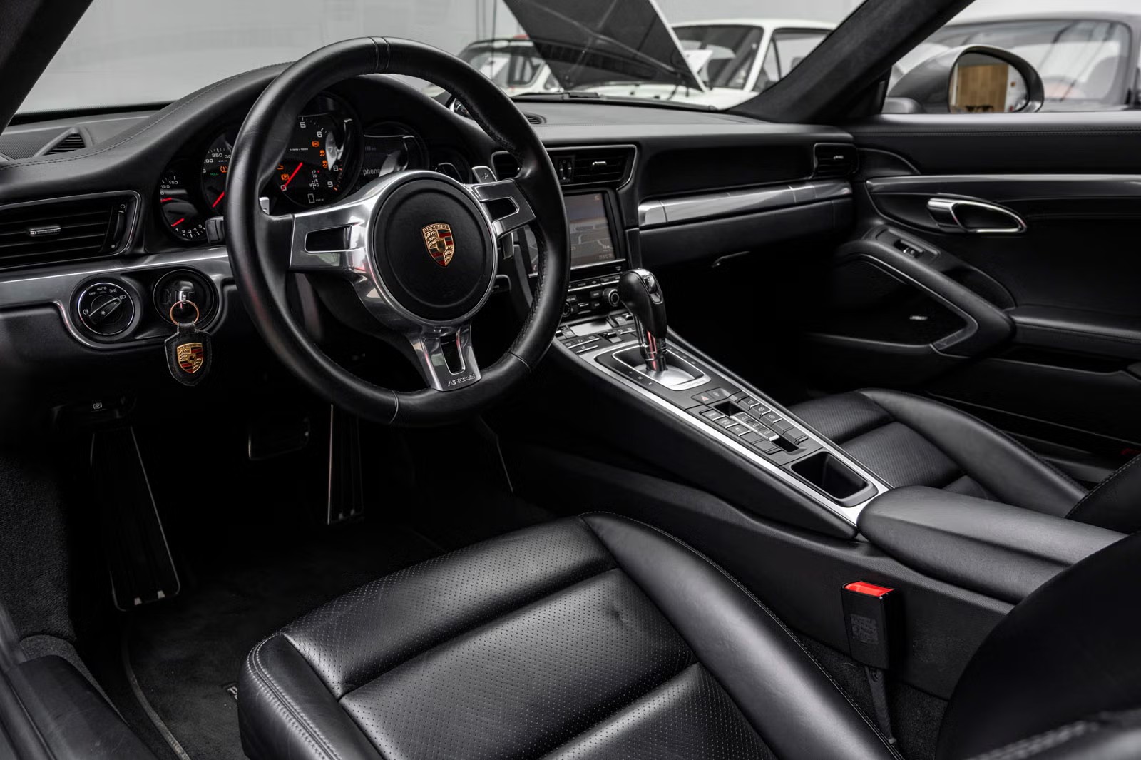 PORSCHE 911 COUPE CARRERA 4S PDK - Image 20