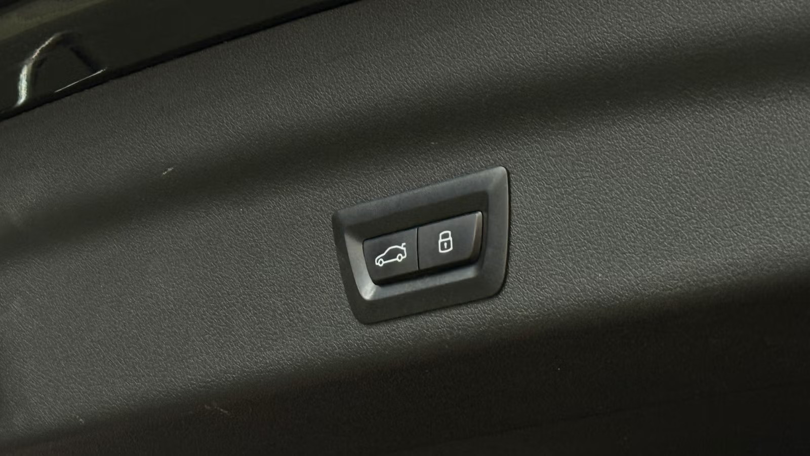 BMW iX1 XDRIVE30 M SPORT FULLY CHARGED - Image 15