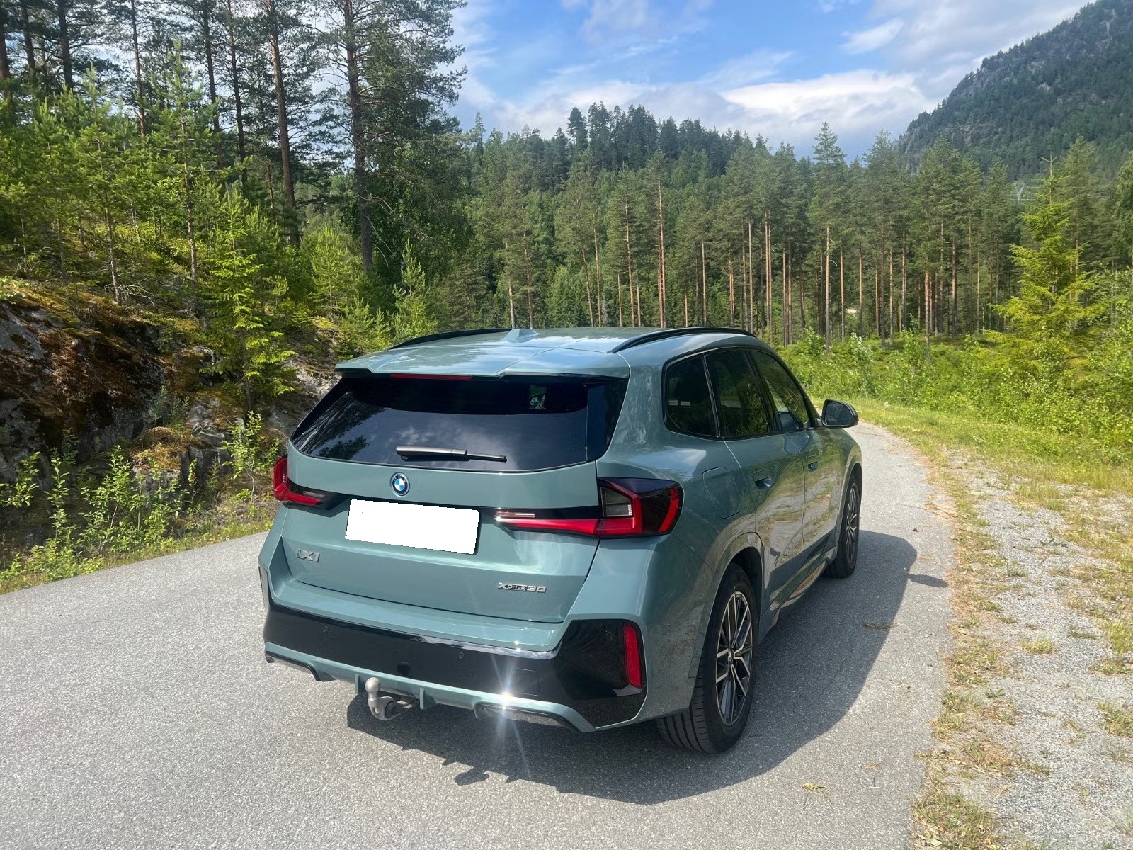 BMW iX1 XDRIVE30 M SPORT - Image 9