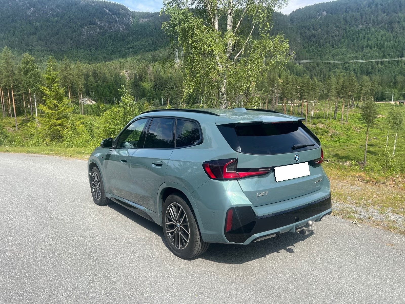 BMW iX1 XDRIVE30 M SPORT - Image 10