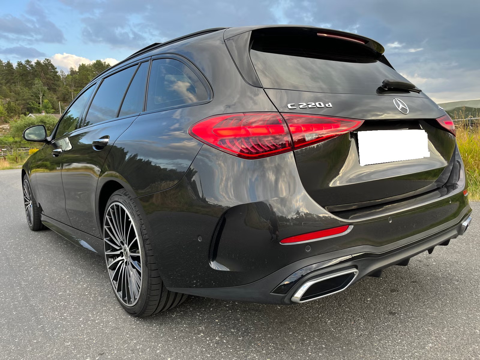 MERCEDES-BENZ C 220 D AMG LINE - Image 2