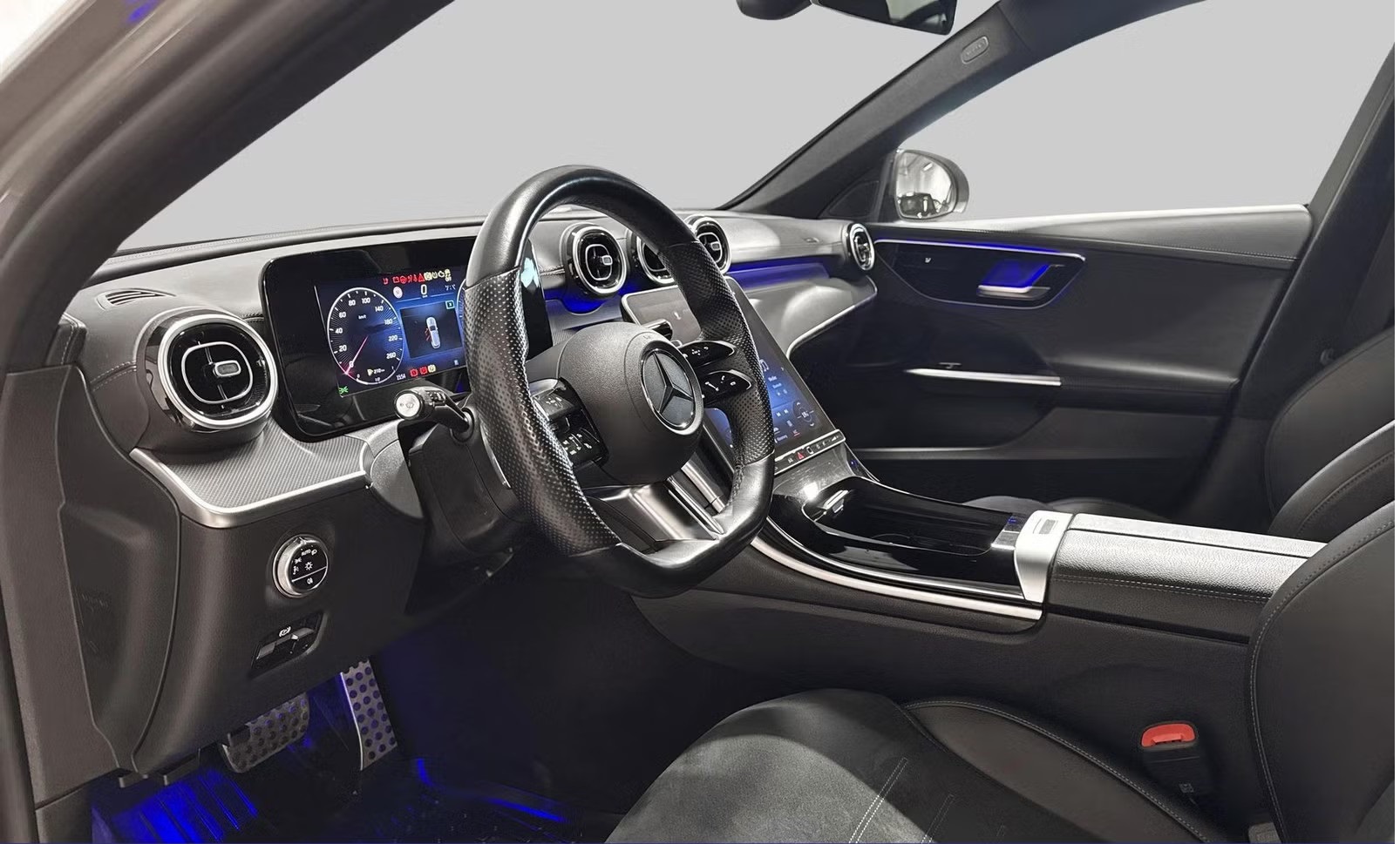 MERCEDES-BENZ C 220 D AMG LINE - Image 9