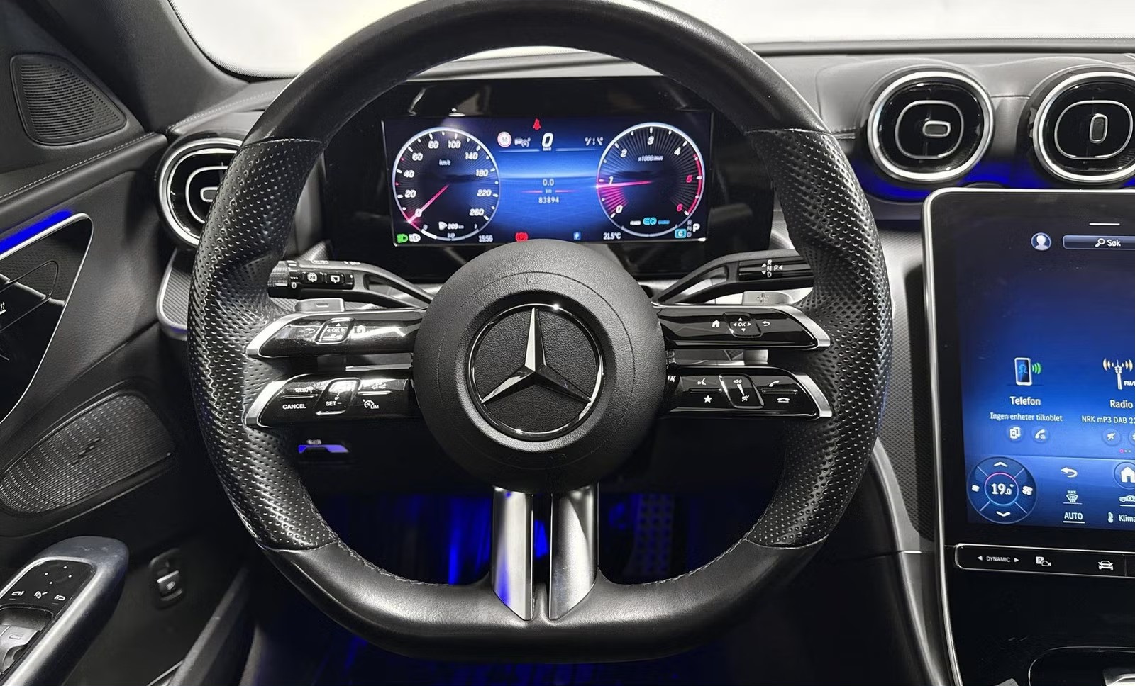 MERCEDES-BENZ C 220 D AMG LINE - Image 10