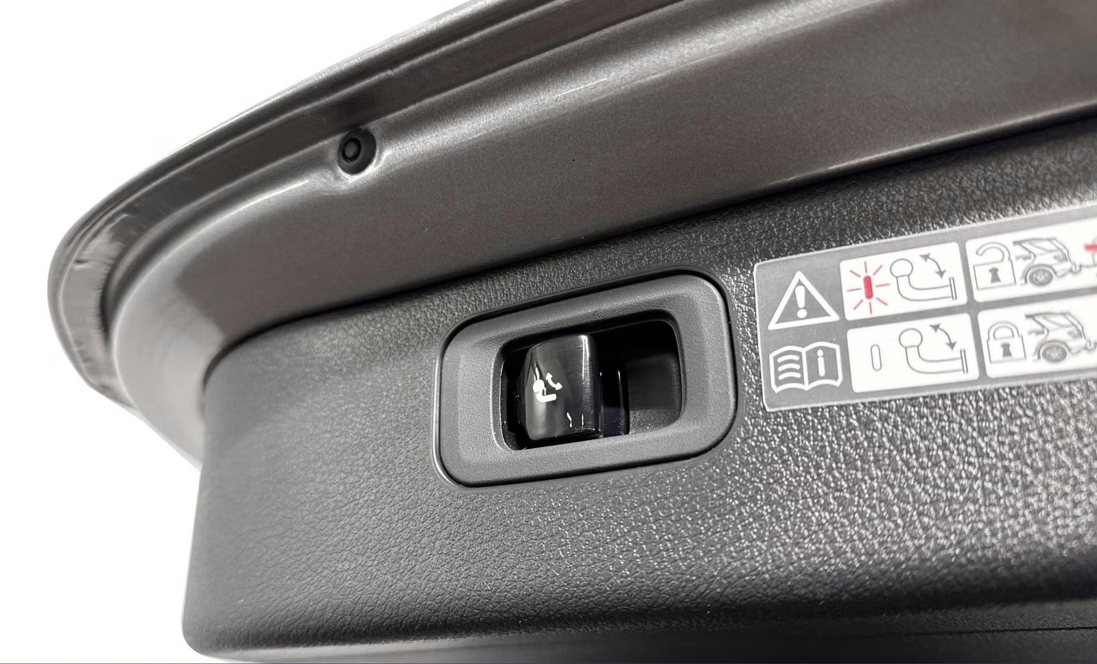 MERCEDES-BENZ C 220 D AMG LINE - Image 13