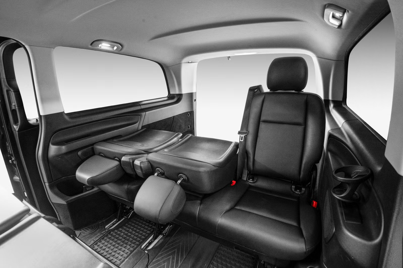 MERCEDES-BENZ VITO TOURER PRO 119 CDi 4-MATIC EXTRA LONGUE - Image 11