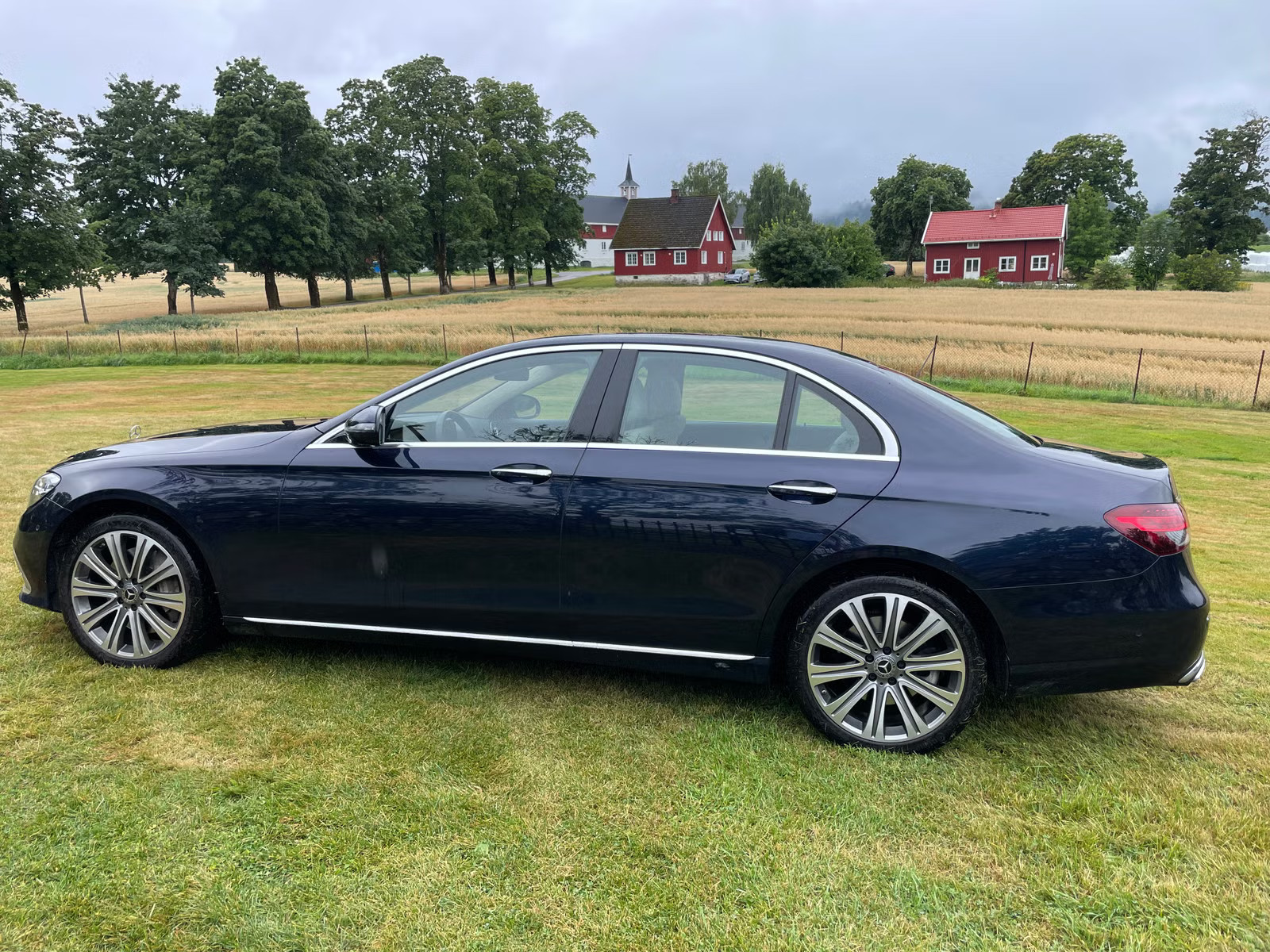 MERCEDES-BENZ E 400D 4MATIC - Image 3