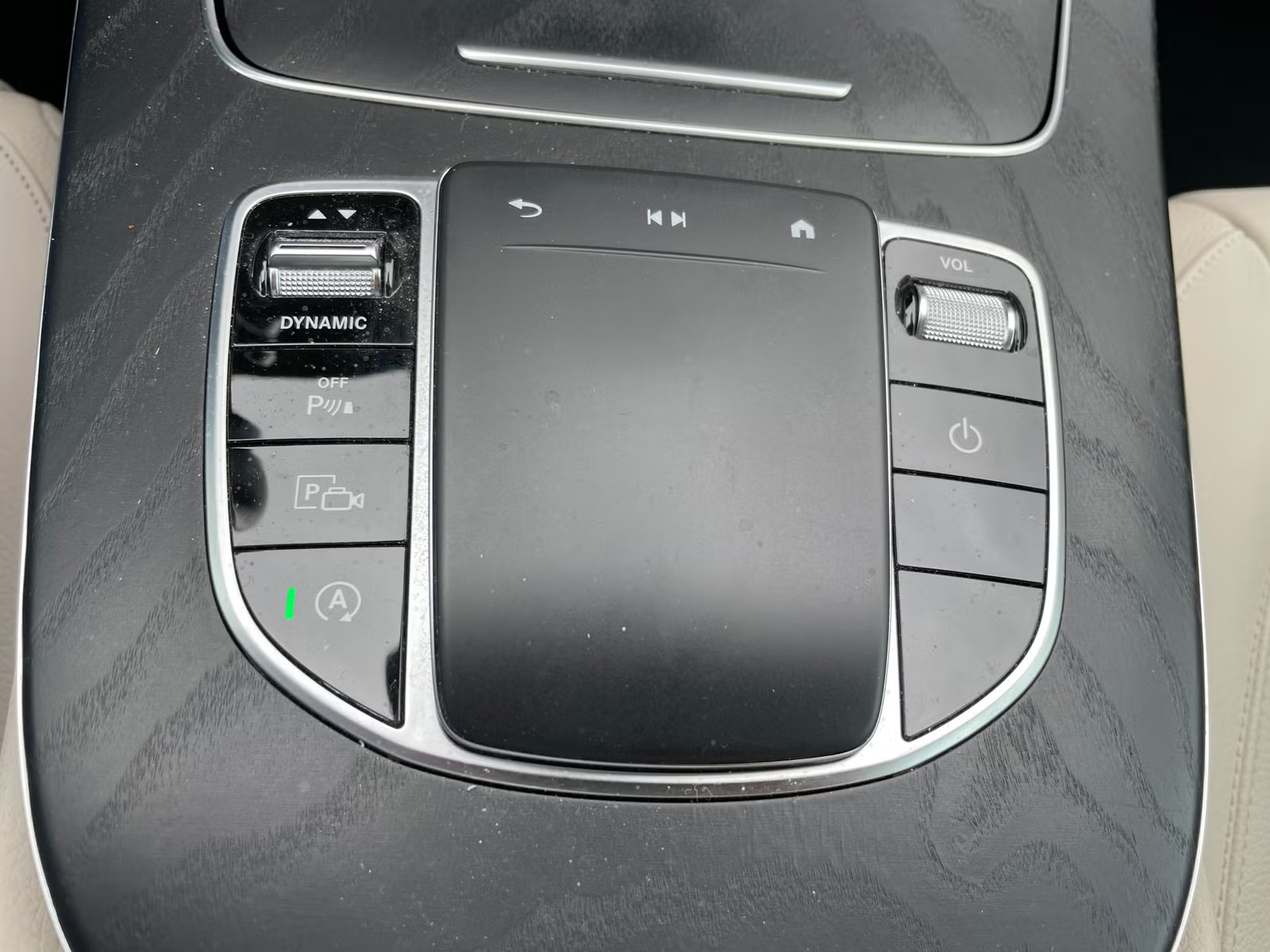 MERCEDES-BENZ E 400D 4MATIC - Image 16