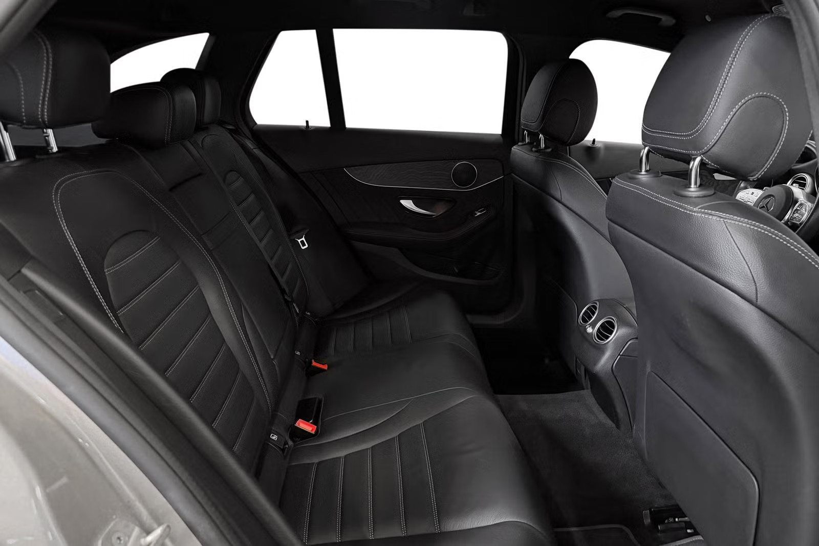 MERCEDES-BENZ C 300D 4MATIC AMG - Image 20