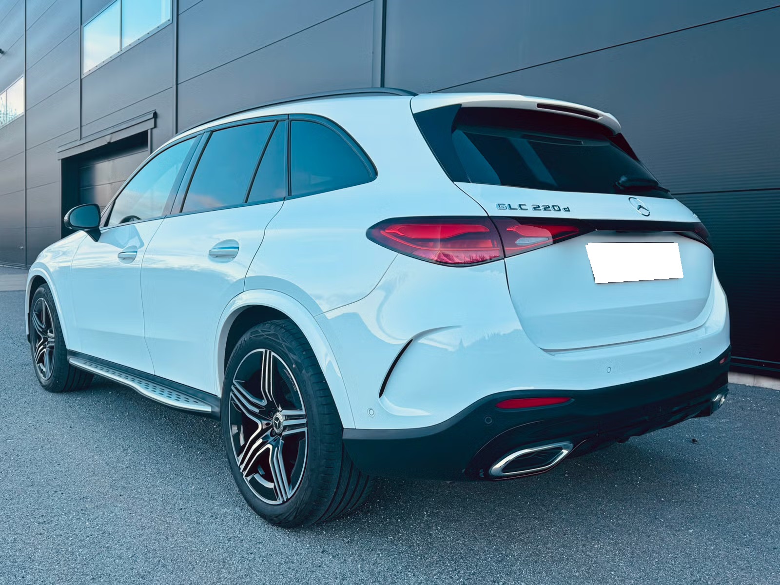 MERCEDES-BENZ GLC 220D 4MATIC AMG PREMIUM PLUS - Image 2