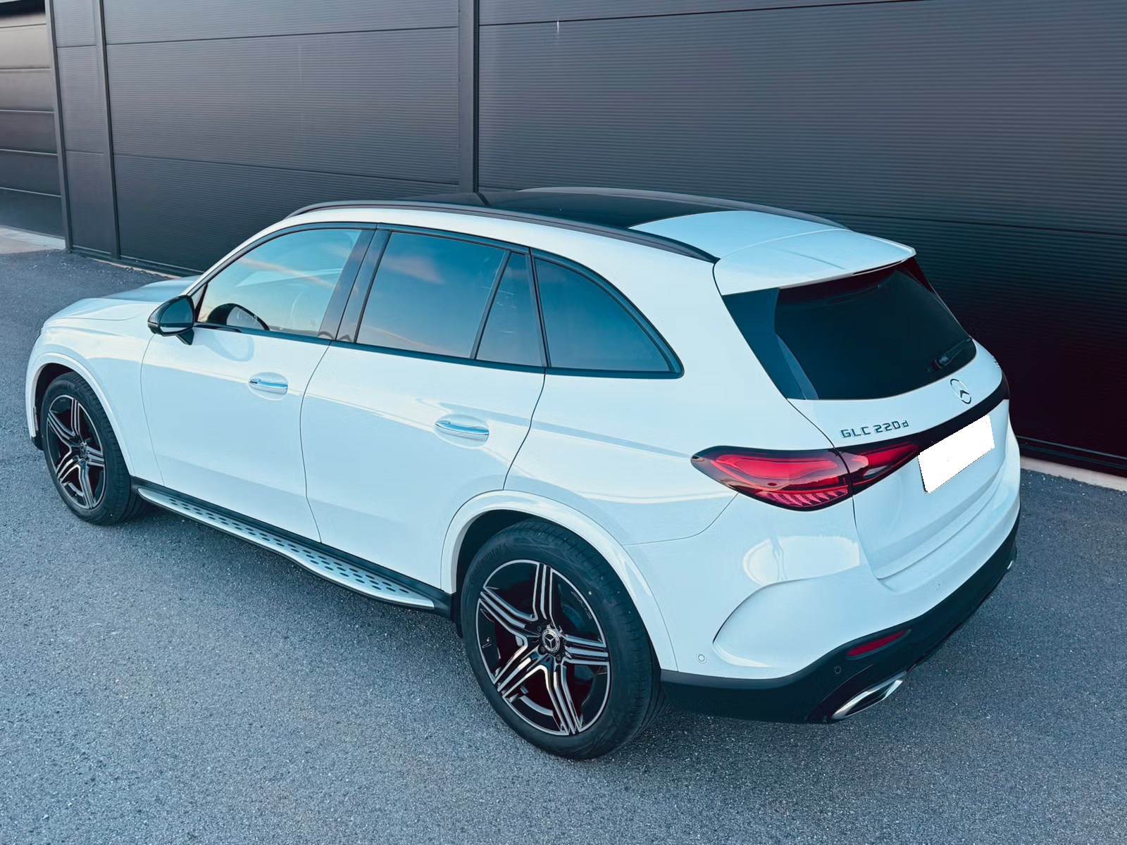 MERCEDES-BENZ GLC 220D 4MATIC AMG PREMIUM PLUS - Image 7