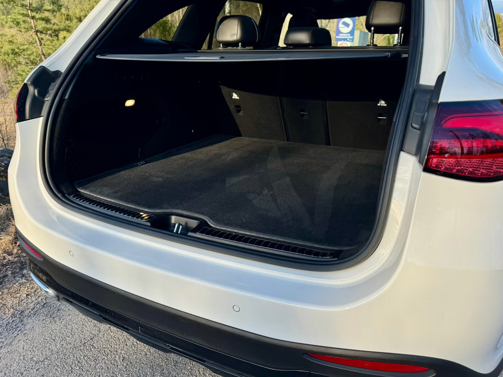 MERCEDES-BENZ GLC 220D 4MATIC AMG PREMIUM PLUS - Image 15