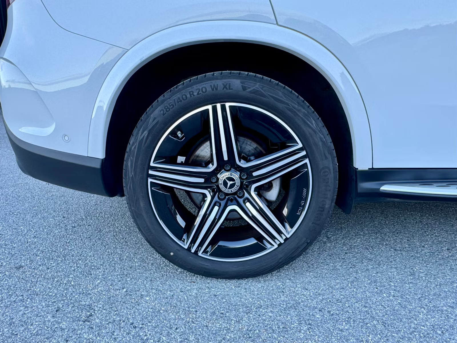 MERCEDES-BENZ GLC 220D 4MATIC AMG PREMIUM PLUS - Image 16