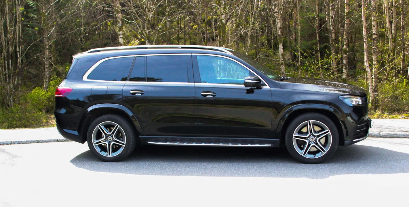 MERCEDES-BENZ GLS 400D 4MATIC AMG - Image 4