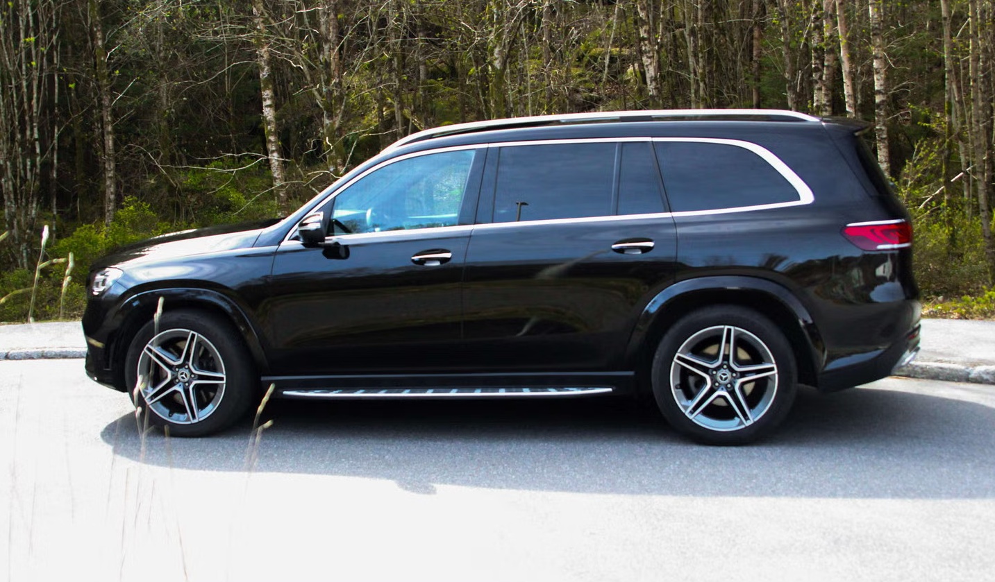 MERCEDES-BENZ GLS 400D 4MATIC AMG - Image 9